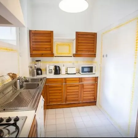 Alfama With Perfect Garden Apartment Lissabon