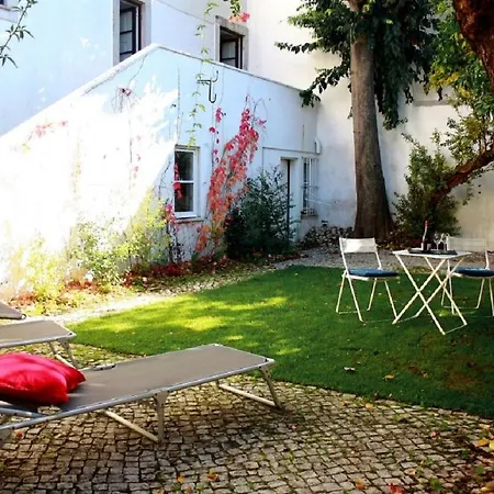 Alfama With Perfect Garden شقة